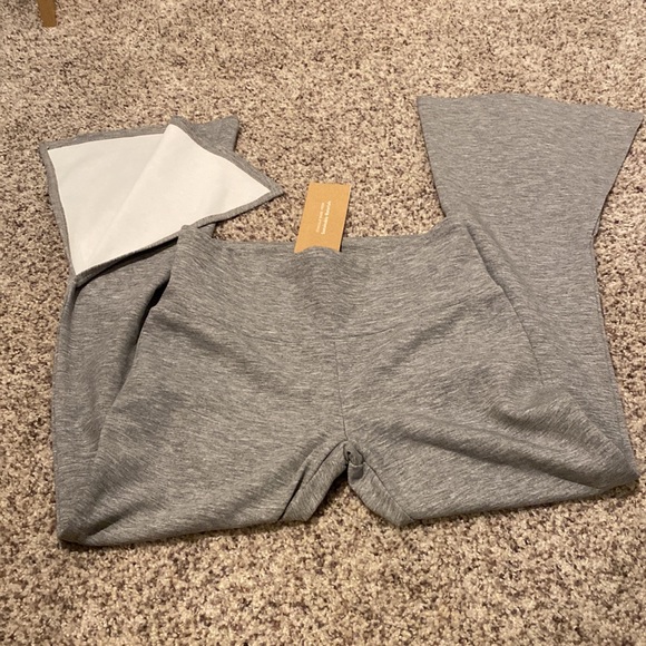 NWT - activewear lot - Picture 2 of 9
